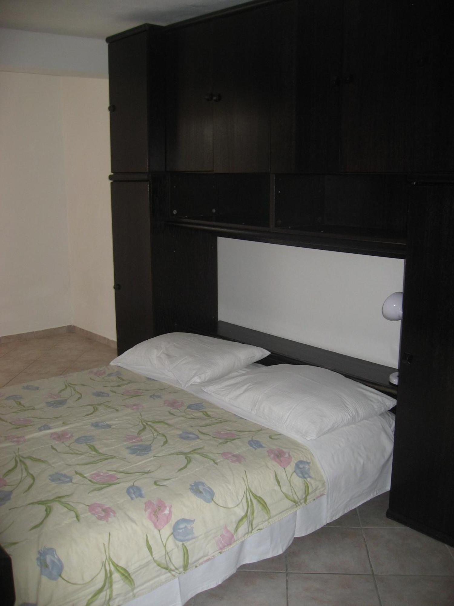 Apartments Selez Мандре Екстериор снимка