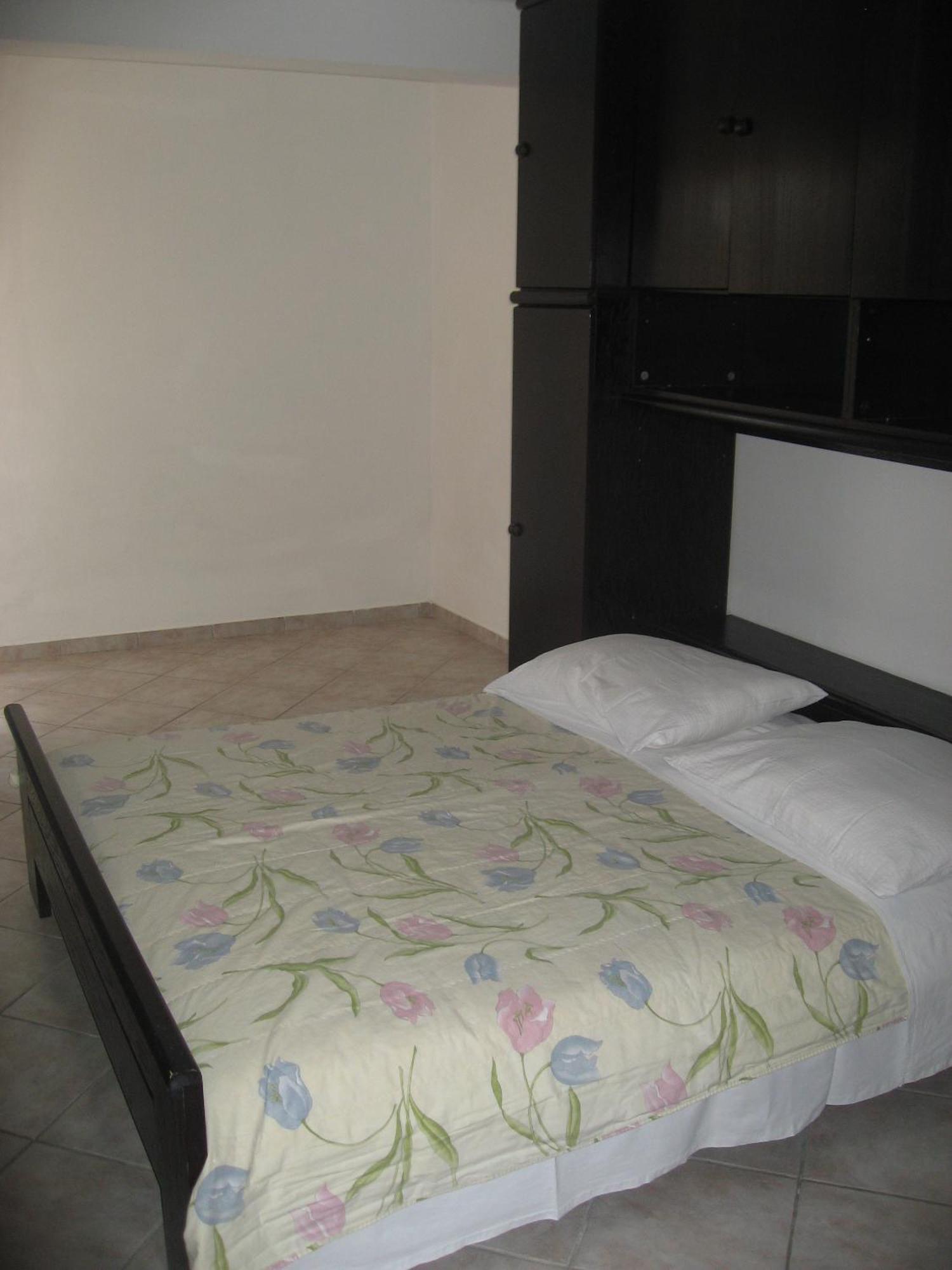 Apartments Selez Мандре Екстериор снимка
