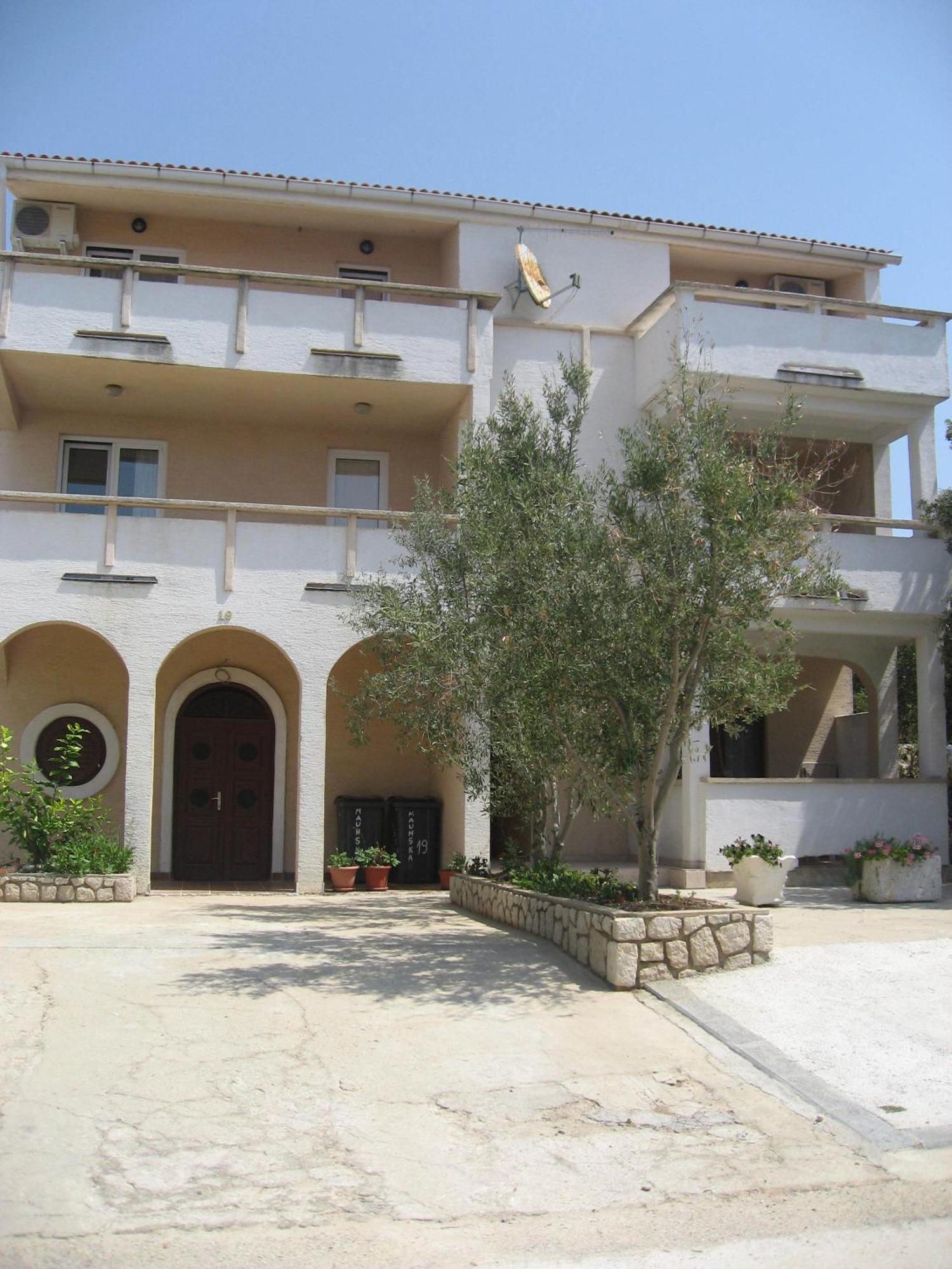 Apartments Selez Мандре Екстериор снимка